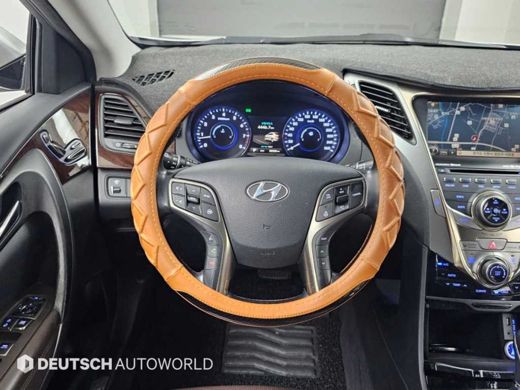 Hyundai Grandeur — photo 13