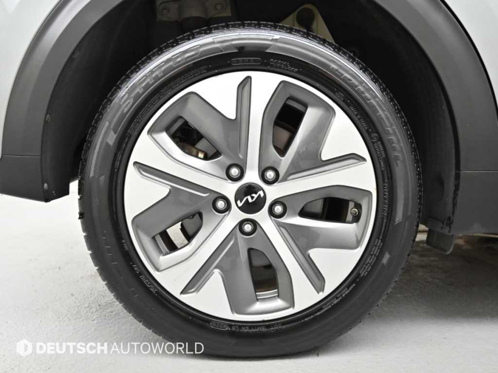 Kia Niro — photo 05