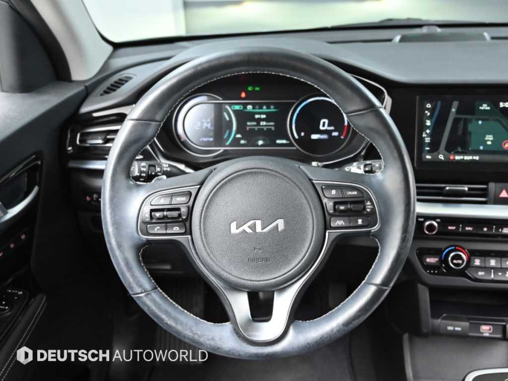 Kia Niro — photo 15