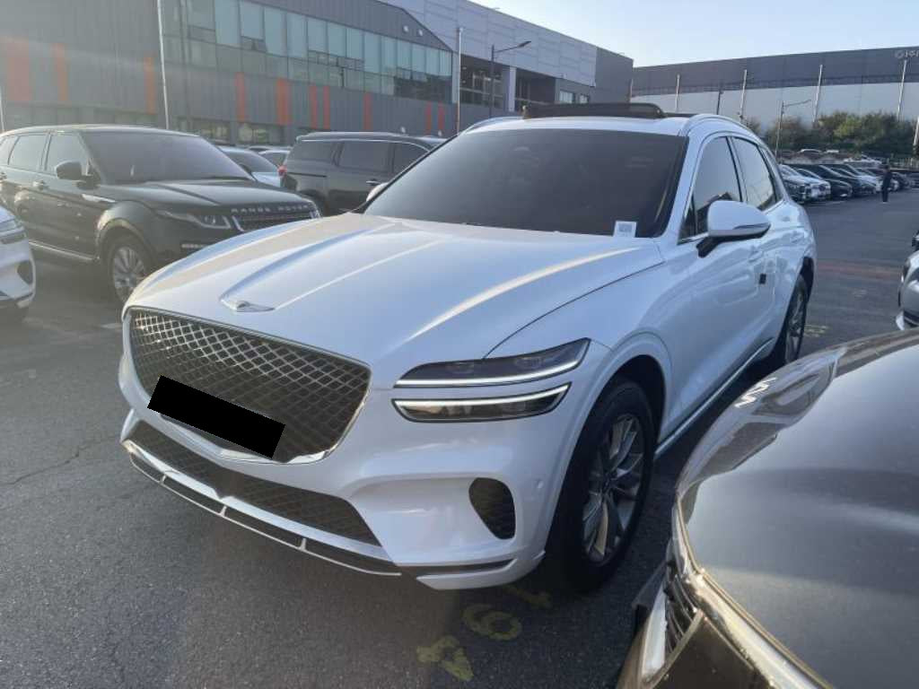 Genesis GV70 — photo 01