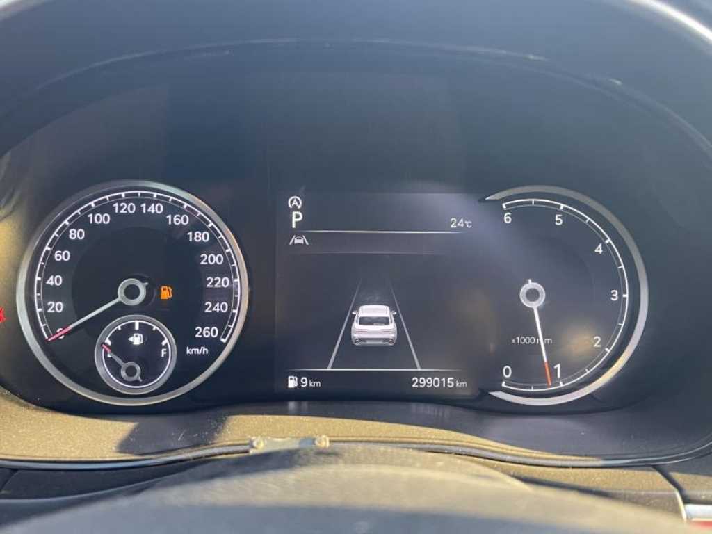 Genesis GV70 — photo 07