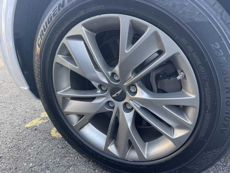 Genesis GV70 — photo 18