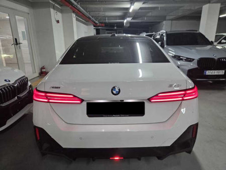 BMW 5-Series — photo 02