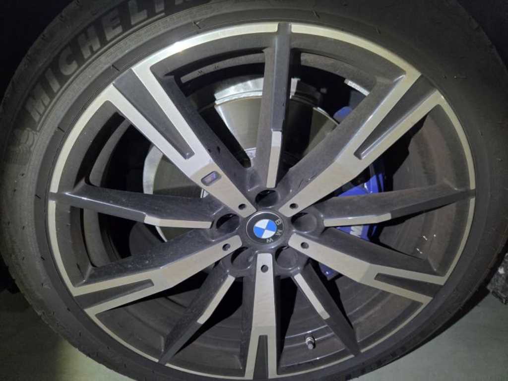 BMW 5-Series — photo 03
