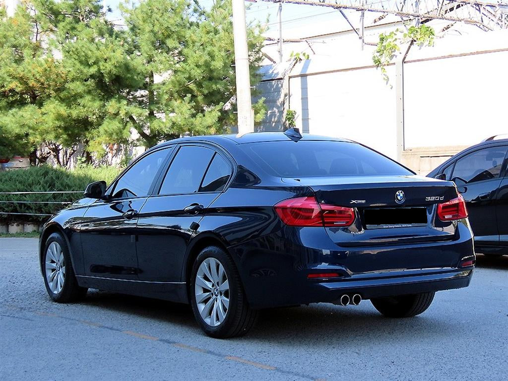 BMW 3-Series — photo 03