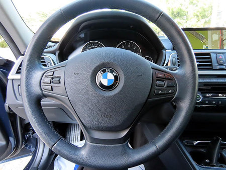 BMW 3-Series — photo 08