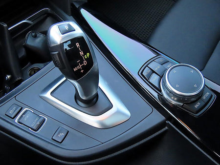 BMW 3-Series — photo 11