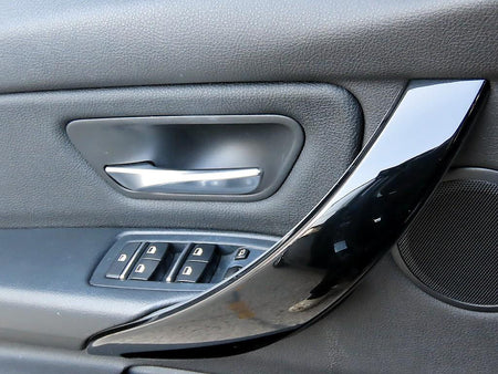 BMW 3-Series — photo 12