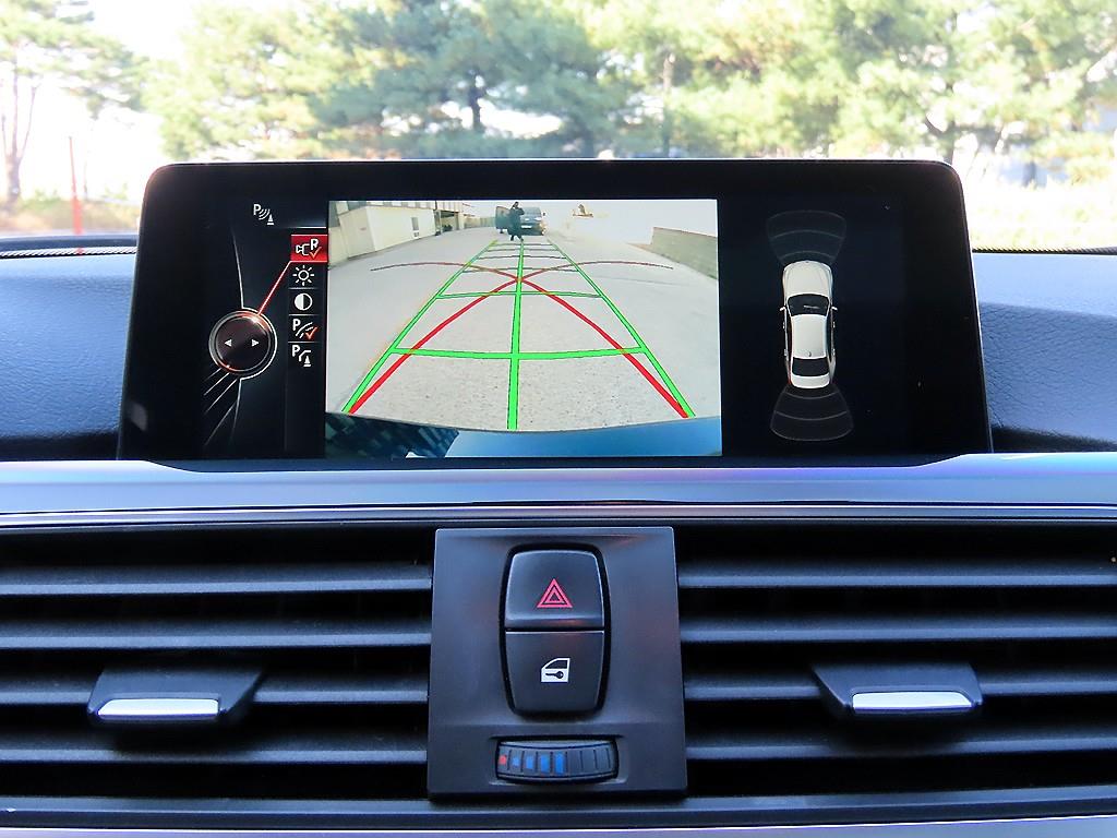BMW 3-Series — photo 15