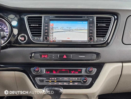 Kia Carnival — photo 14