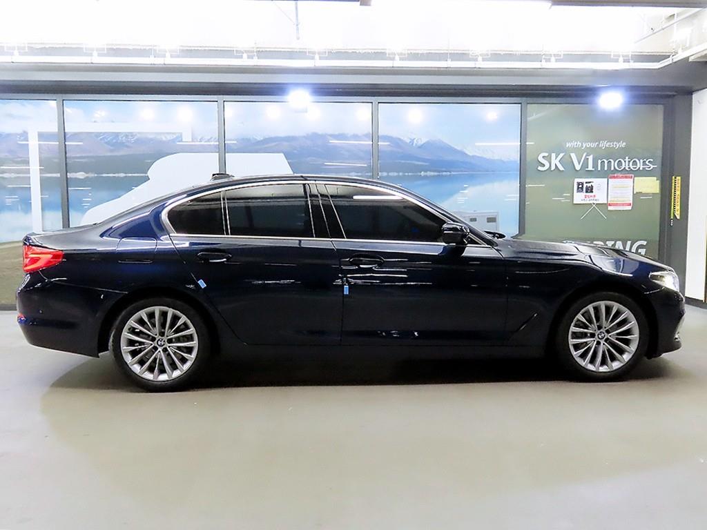 BMW 5-Series — photo 03