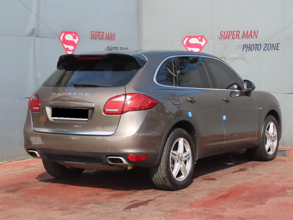 Porsche Cayenne — photo 03