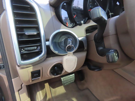 Porsche Cayenne — photo 15