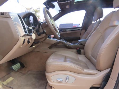 Porsche Cayenne — photo 16