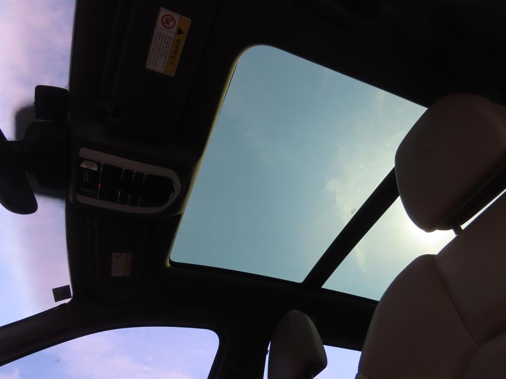 Porsche Cayenne — photo 17