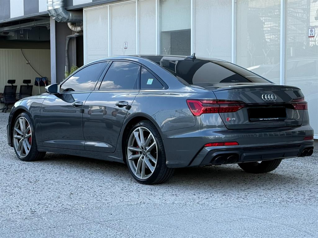 Audi S6 — photo 03