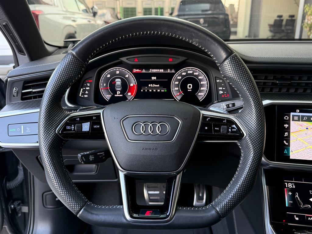 Audi S6 — photo 09