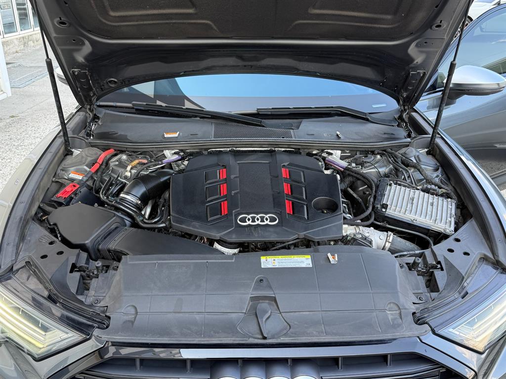 Audi S6 — photo 19