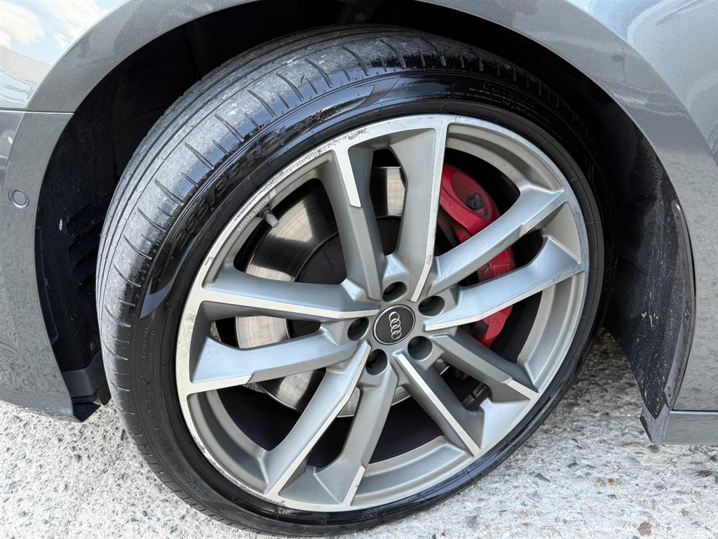 Audi S6 — photo 20