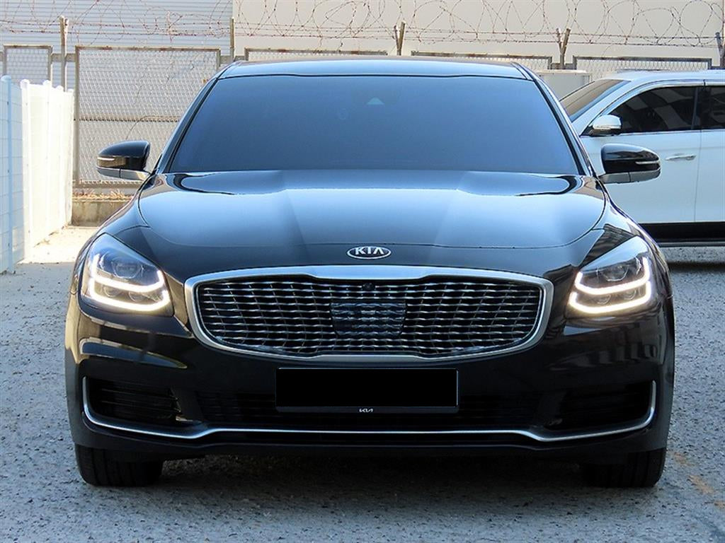 Kia K9 — photo 01