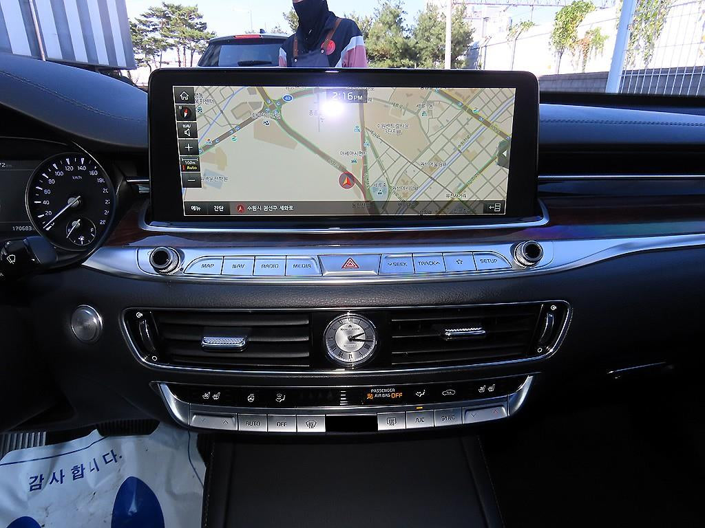 Kia K9 — photo 14