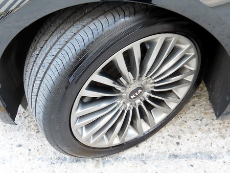 Kia K9 — photo 20