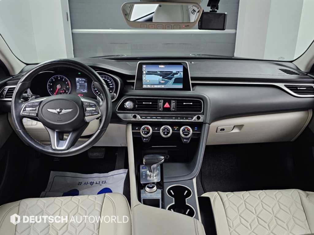 Genesis G70 — photo 07