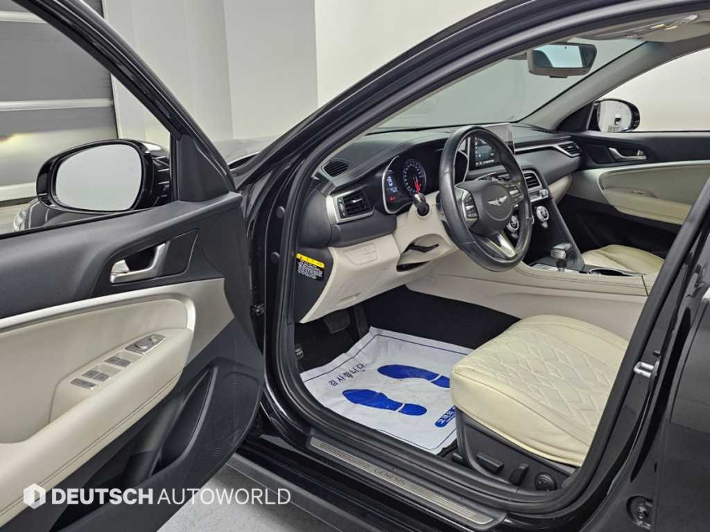Genesis G70 — photo 11