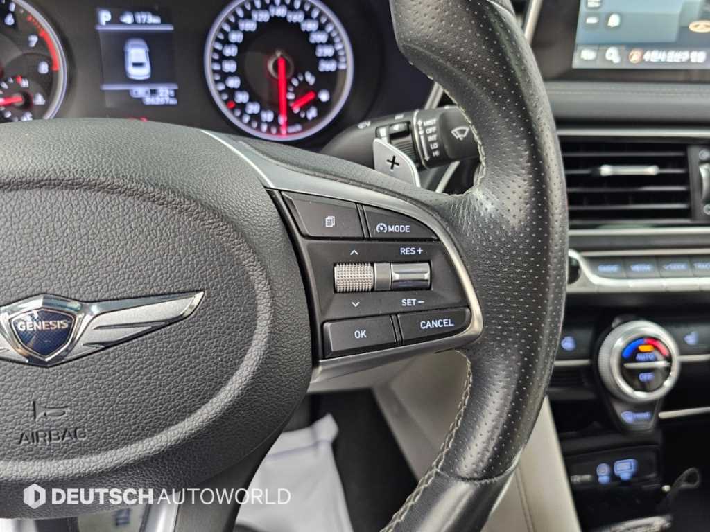 Genesis G70 — photo 16