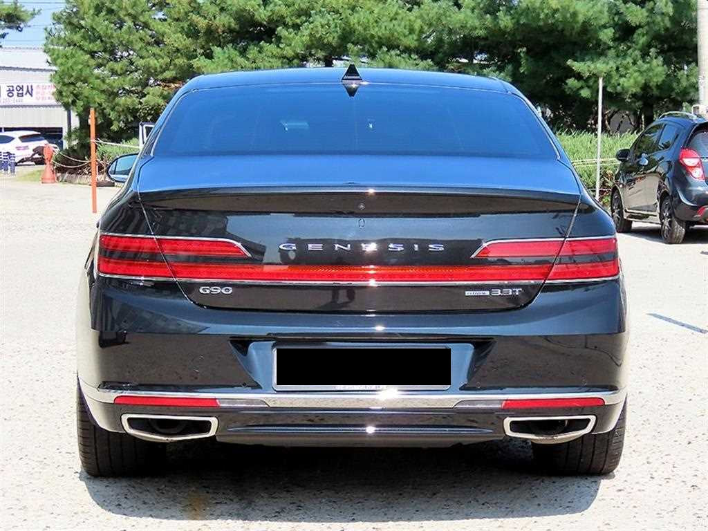 Genesis G90 — photo 04