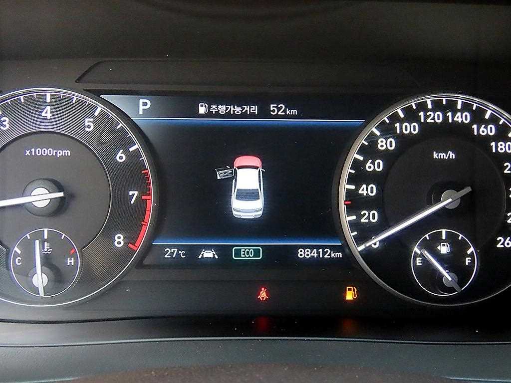 Genesis G90 — photo 09