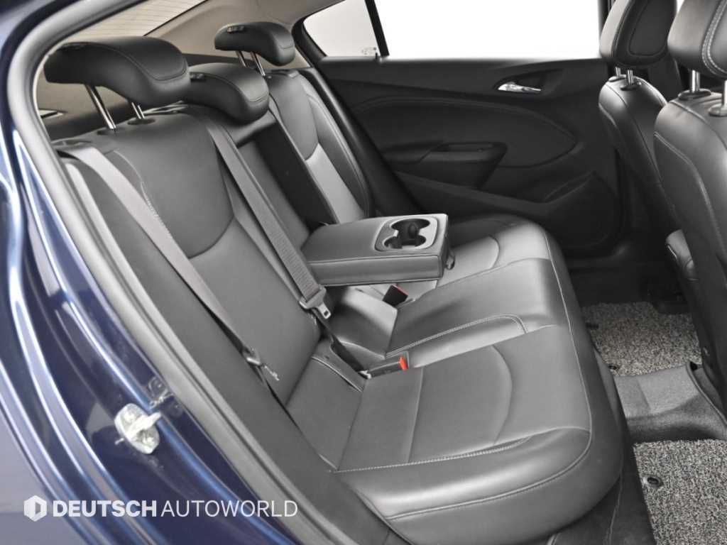 CHEVROLET Cruze — photo 12