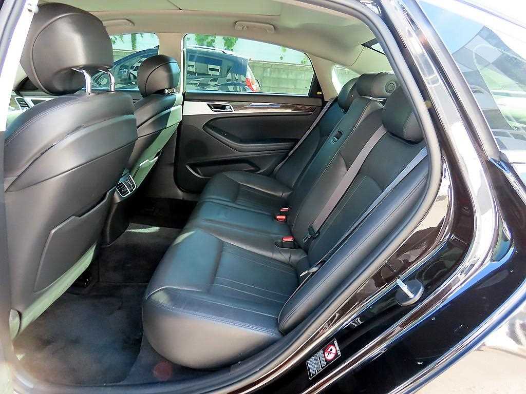 Genesis G80 — photo 06