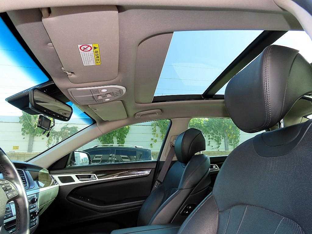 Genesis G80 — photo 18