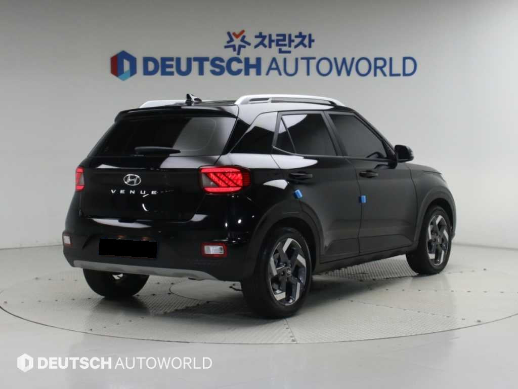Hyundai Venue — photo 02