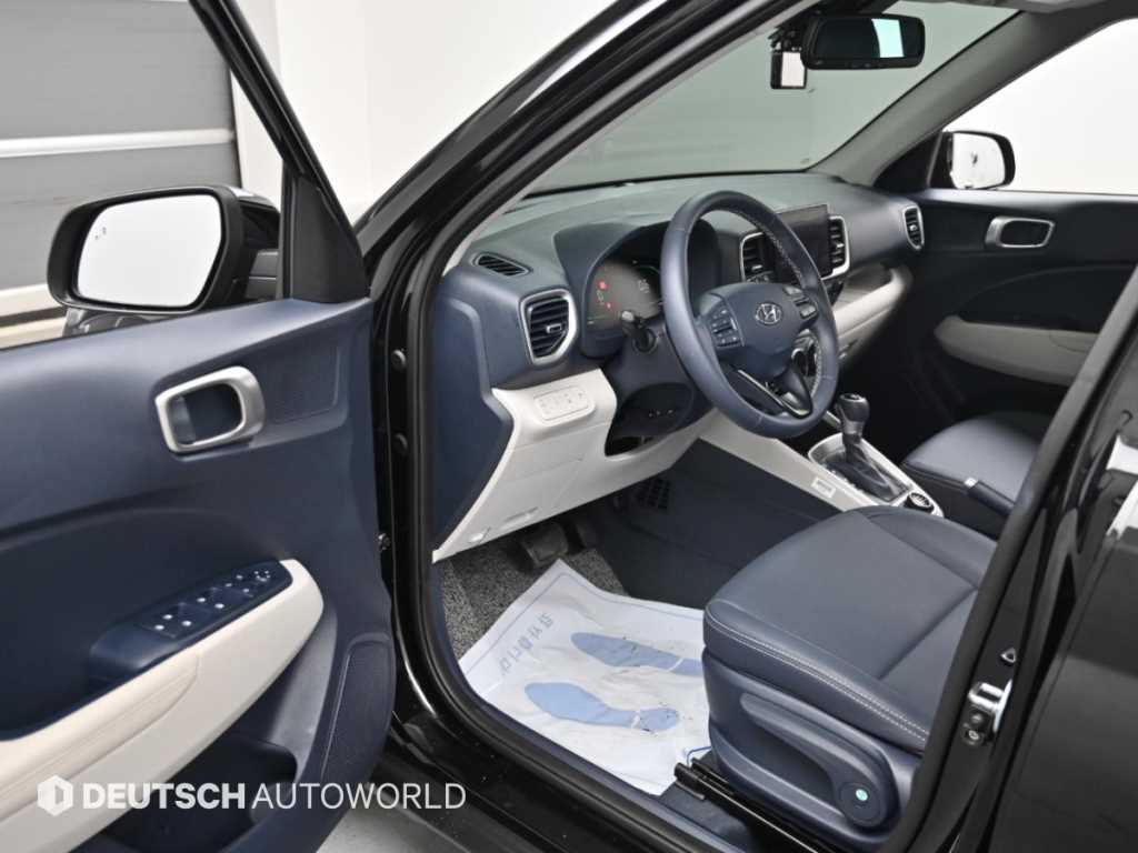Hyundai Venue — photo 11