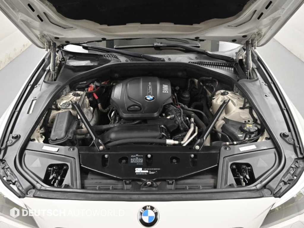 BMW 5-Series — photo 06