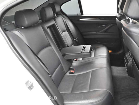 BMW 5-Series — photo 12