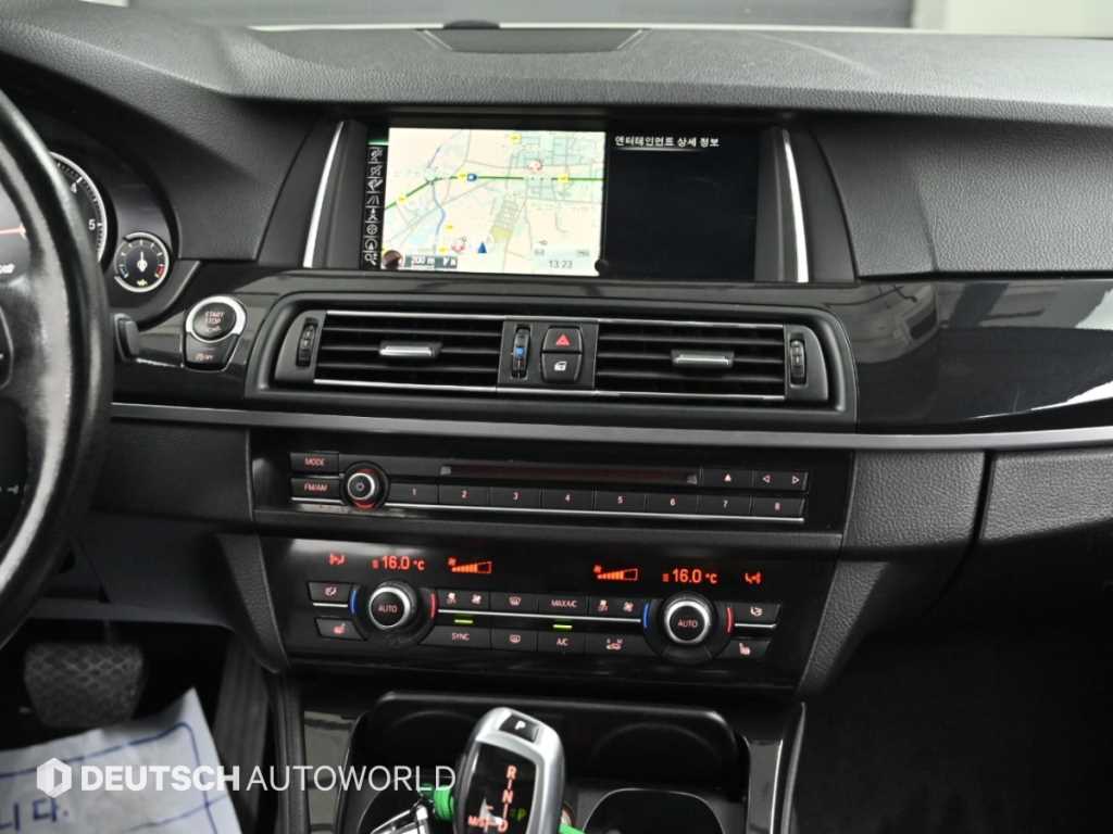 BMW 5-Series — photo 14