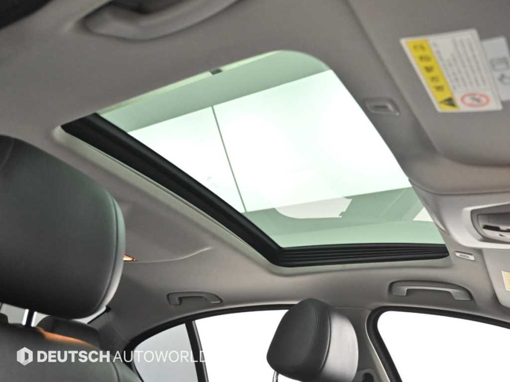 BMW 5-Series — photo 18