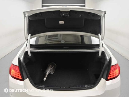 BMW 5-Series — photo 19