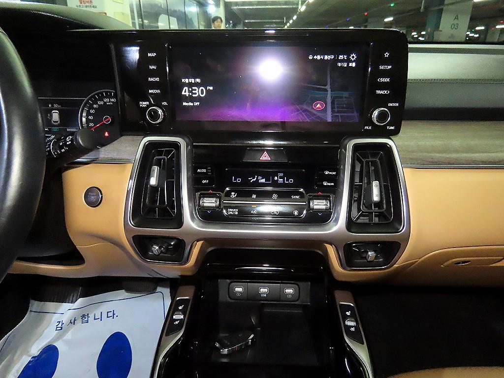 Kia Sorento — photo 11
