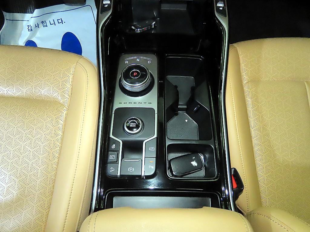Kia Sorento — photo 12