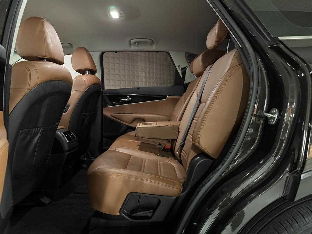 Kia Sorento — photo 02