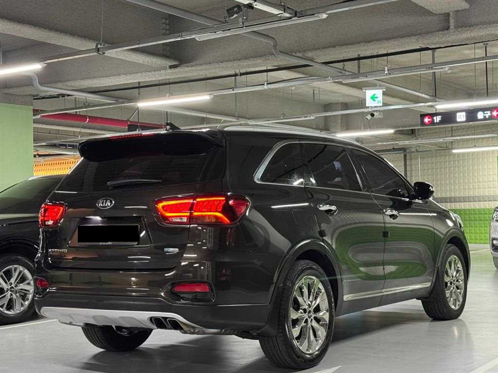 Kia Sorento — photo 05