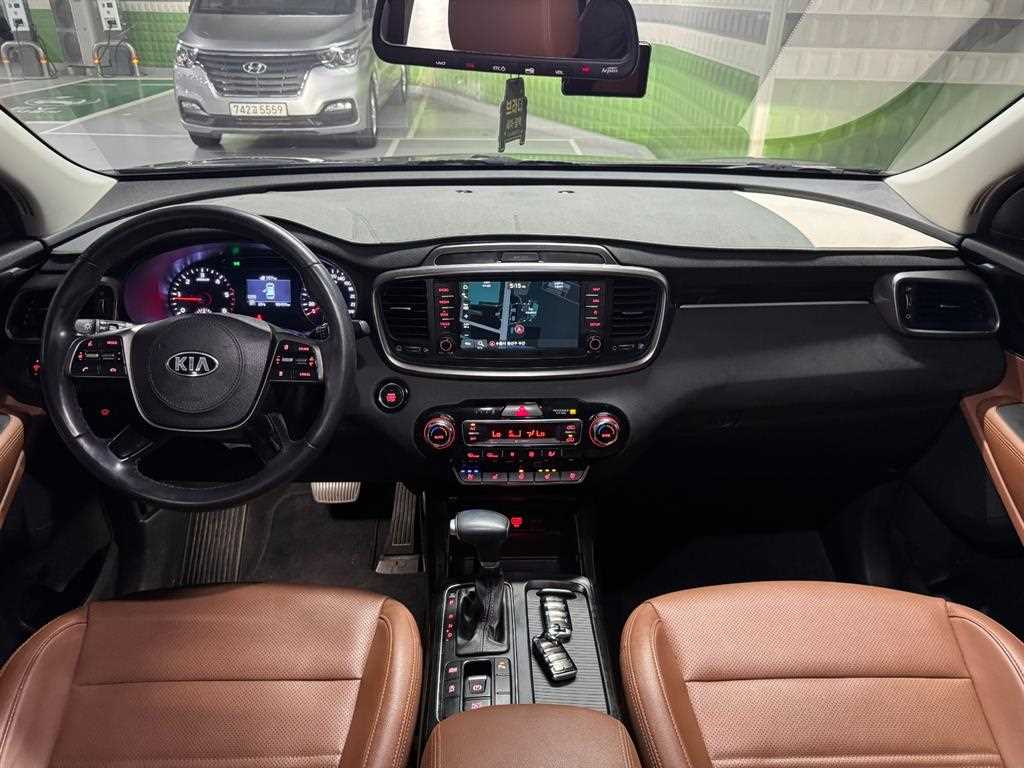Kia Sorento — photo 08