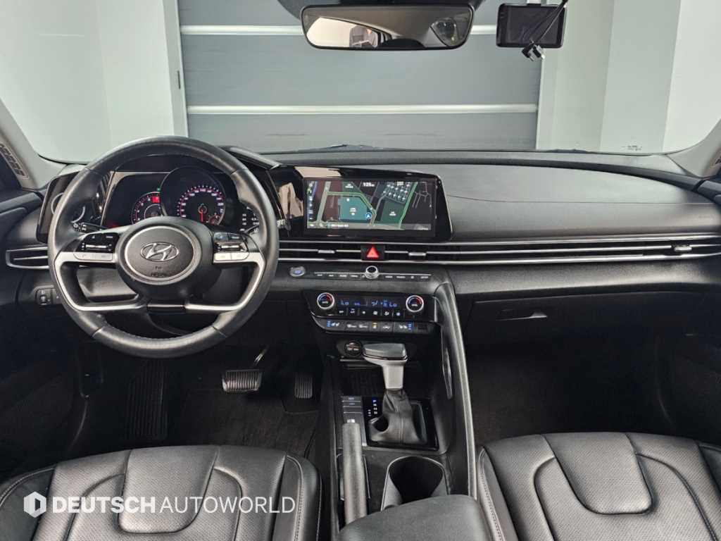 Hyundai Avante — photo 07