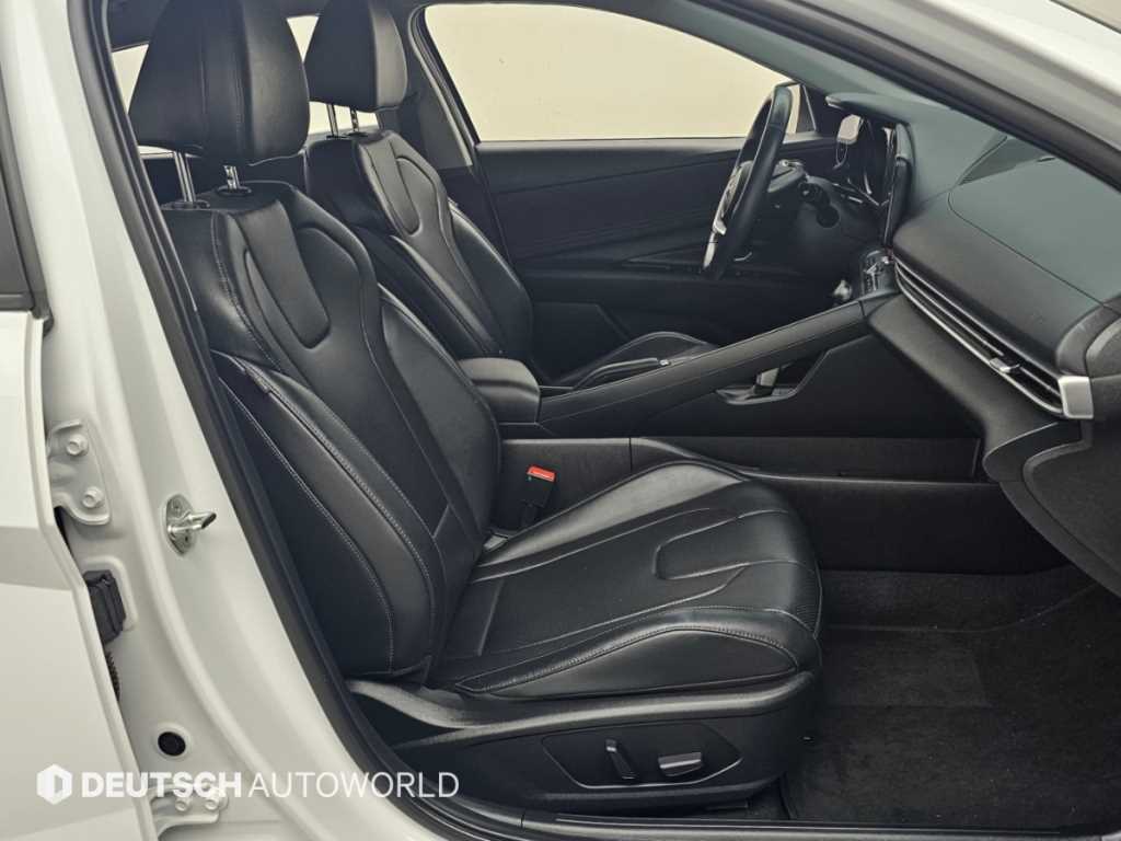 Hyundai Avante — photo 10