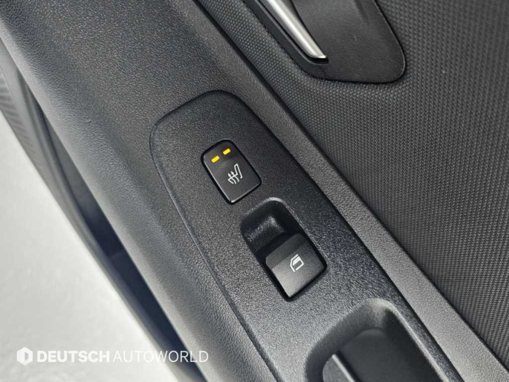 Hyundai Avante — photo 16