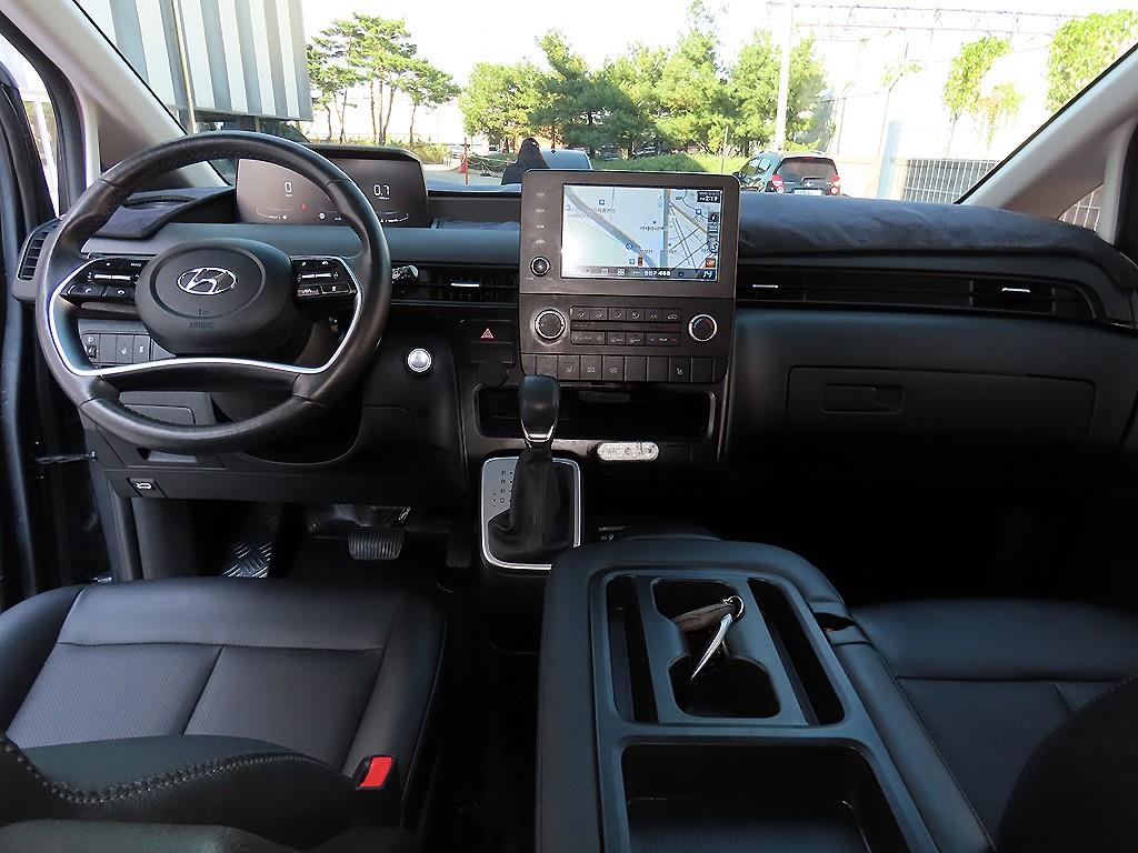 Hyundai Staria — photo 08